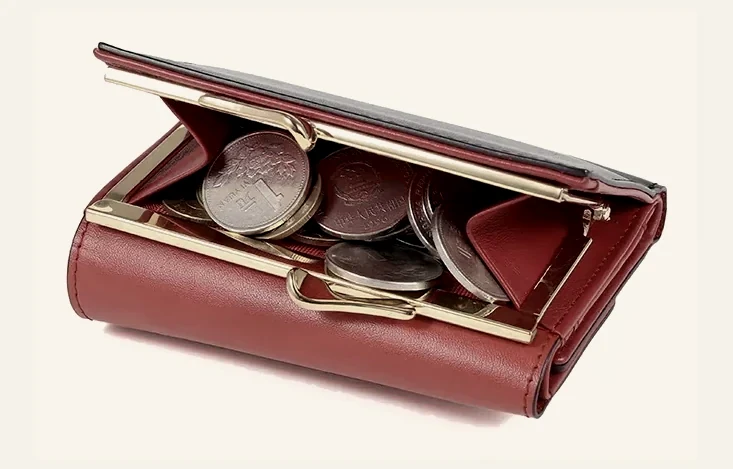 Women's wallet coin pocket and interior layout reference